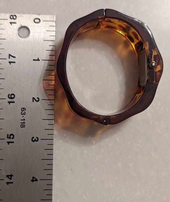 Women's hinged tortoise-shell-pattern cuff watch … - image 4