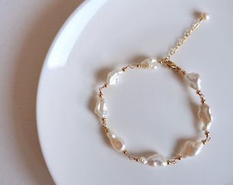Baroque Pearl Bracelet, 14K Gold Filled Irregular Freshwater Pearls, Adjustable Dainty Jewelry