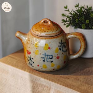 Mini Ceramic Teapot Tea Pet Jingdezhen Hand Painted Tiny Pot Tea Ceremony Decor Miniature Collectible Desk Ornament Gift Home Display Cute