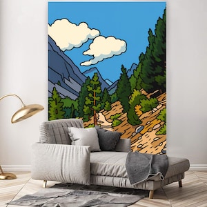 Könnte beinhalten: Ein großer Leinwanddruck mit einer Cartoon-Illustration einer Berglandschaft. Das Kunstwerk zeigt einen blauen Himmel, weiße Wolken und grüne Kiefern an einem Hang. Graue Berge sind im Hintergrund.