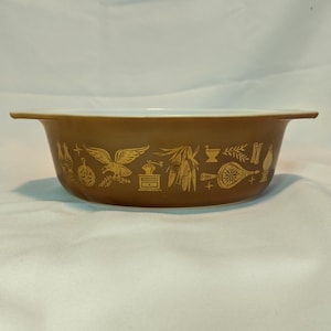 Vintage Pyrex Early American Casserole Dish: 1.5 Quart Oval Baking Dish, 1960s Retro Kitchenware