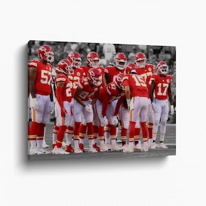 Kansas City Chiefs Wall Art Patrick Mahomes Poster Football Canvas NFL Player Canvas Print Sports Home Decor R58 Christmas Gift