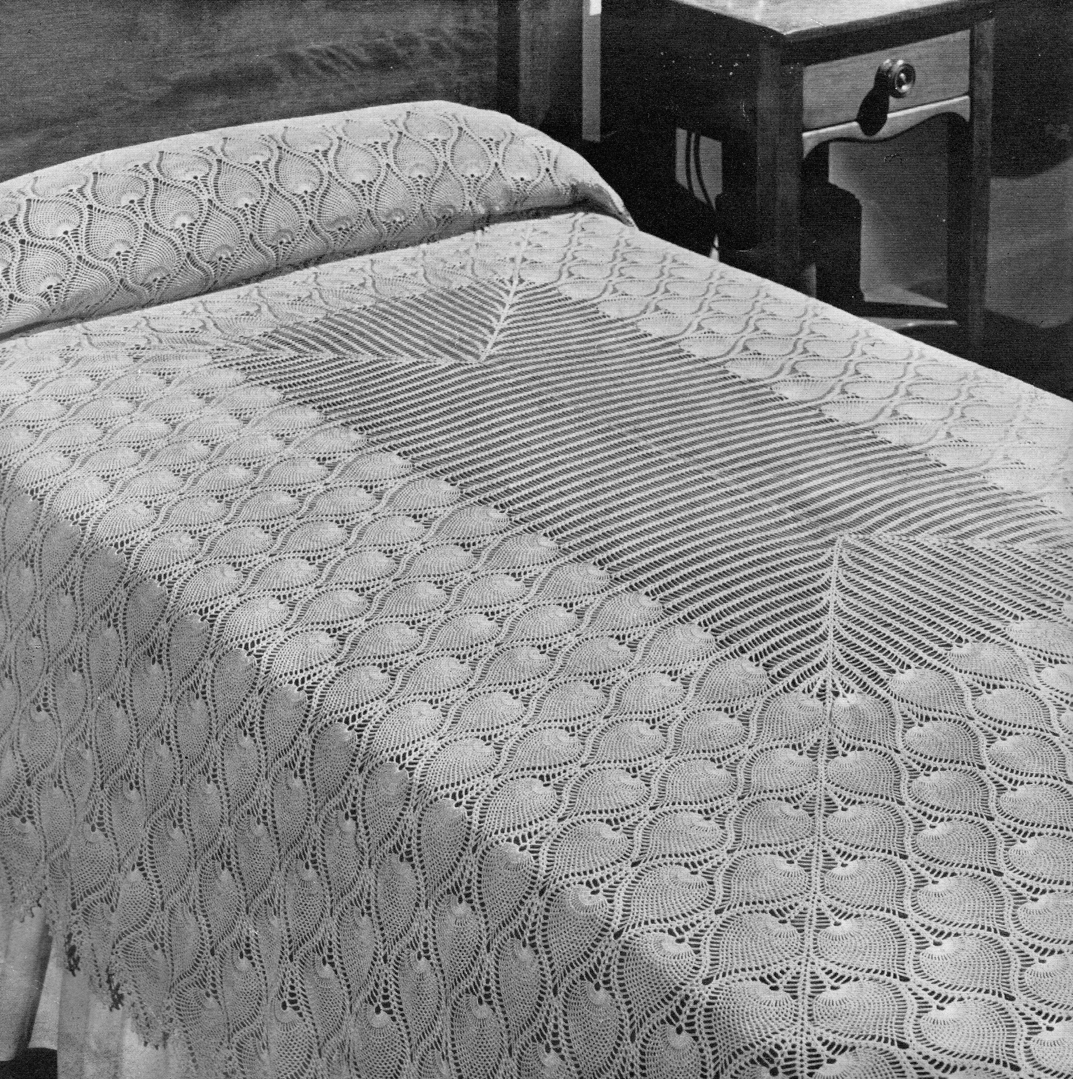 35 Crochet Tablecloth Patterns with Doilies, Motifs, and Table Runners 15 Bedspread and Tablecloth pineapple crochet patterns