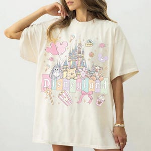 Camiseta retro de Winnie the Pooh y sus amigos de Disneyland, camisetas para el viaje de chicas a Disney 2026, camiseta de Winnie the Pooh, Tigger, Piglet y Eeyore, viaje de vacaciones a Disney 2026 imagen 1