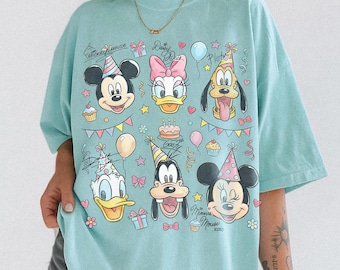 Aquarell Mickey & Friends Signature Geburtstag Shirt, Disney Mickey Minnie Donald Pluto Geburtstagsgeschenk Geschenk Shirt, Disneyland Familienausflug