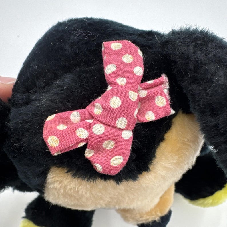 Peluche vintage de Minnie Mouse de Walt Disney, 24 cm, suave y hecho en Corea. imagen 4