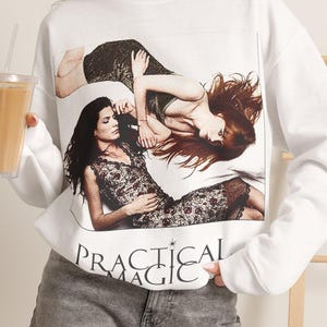 Praktisches magisches grafisches T-Shirt & Sweatshirt - Vintage Hexenfilm Design