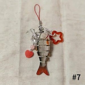 Llavero realista con forma de señuelo de pesca articulado, llavero con forma de pez articulado, adorno náutico para bolso, regalo para amantes de la pesca, accesorio para pescadores. #7
