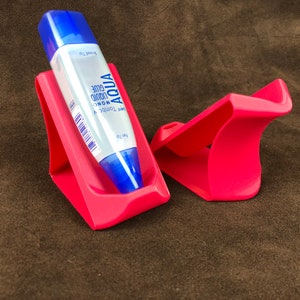 Beach lounger glue holder image 1