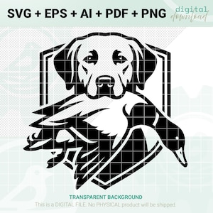 Puede incluir: Gráfico digital en blanco y negro que representa un perro y un pato. El perro es un Labrador Retriever, y el pato está en vuelo. El diseño está dentro de una forma de escudo. Incluye el texto "SVG + EPS + AI + PDF + PNG" y "TRANSPARENT BACKGROUND".