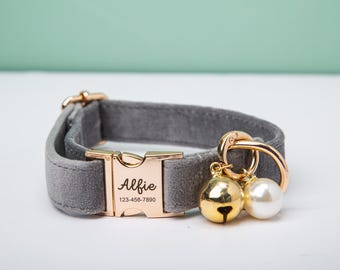 Luxe velvet groen blauw gepersonaliseerde kattenhalsband met vlindersluiting riemset, op maat gemaakte kitten puppy naamlabels, puppy