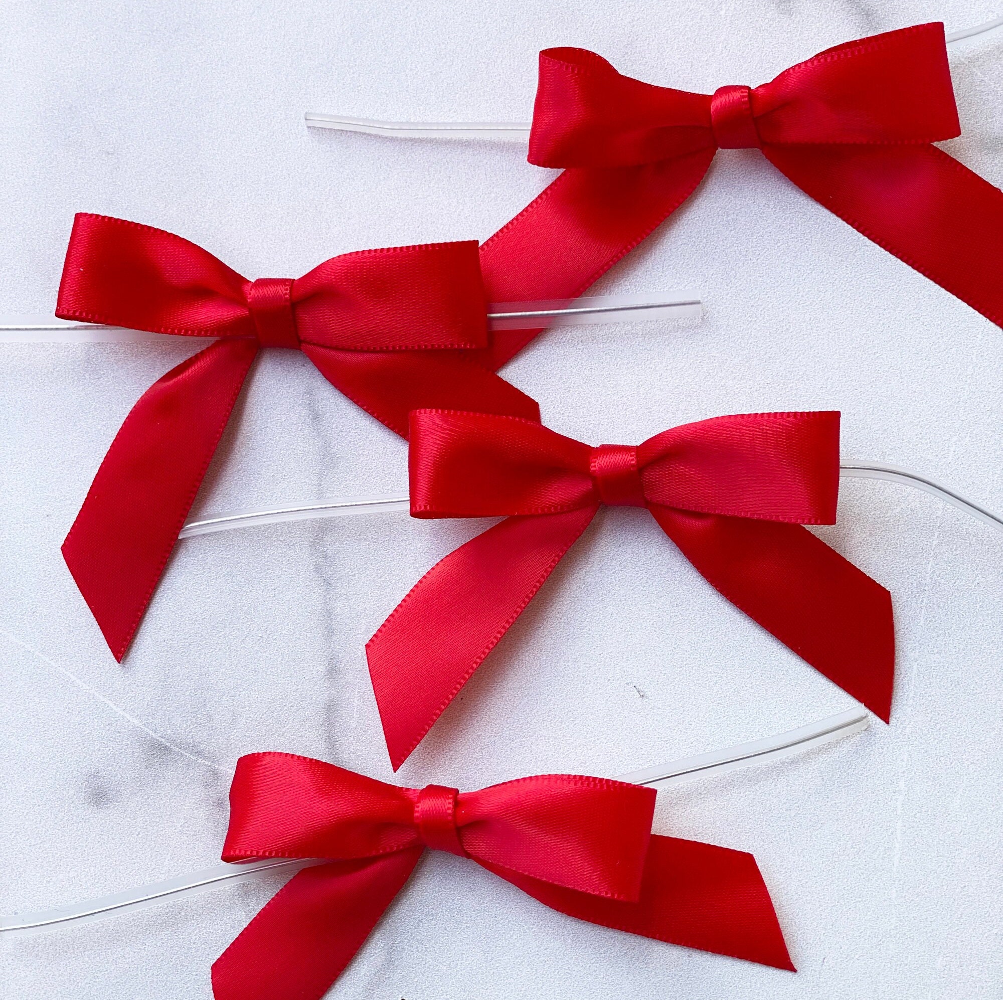 Weststone 50pcs Satin Red White Stripe Ribbon Bows 3 1/2 Span x 2 Tail,  Ribbon Width 1, Pre-Tied Bows or Self-Adhesive Bows