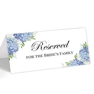 Letreros para mesas reservadas con hortensias azules y cualquier texto Carpas para mesas de boda - Hortensias azules polvorientas Elizabeth Collection TPC9001