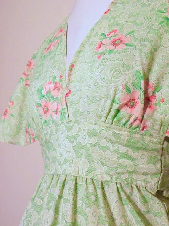 Vintage 70s Green & Pink Spring Dress