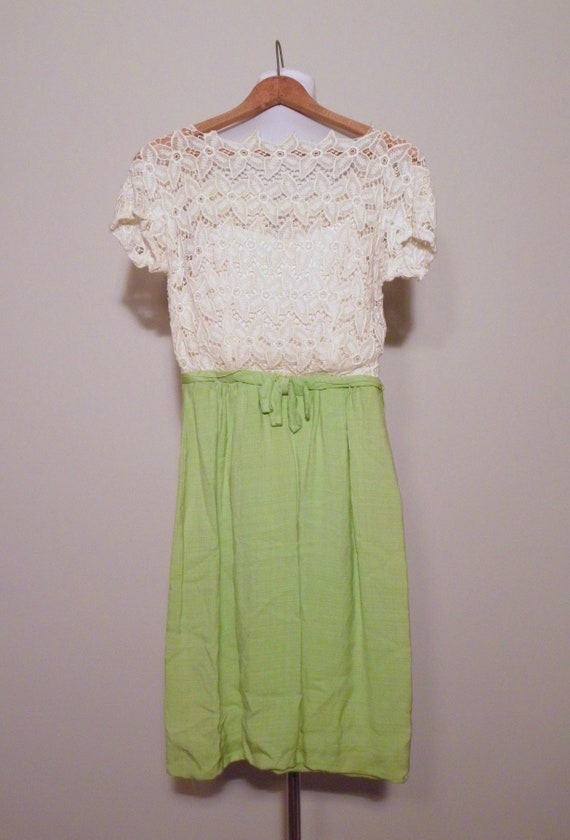 Vintage 50s 60s Linen & Crocheted Lace Dress