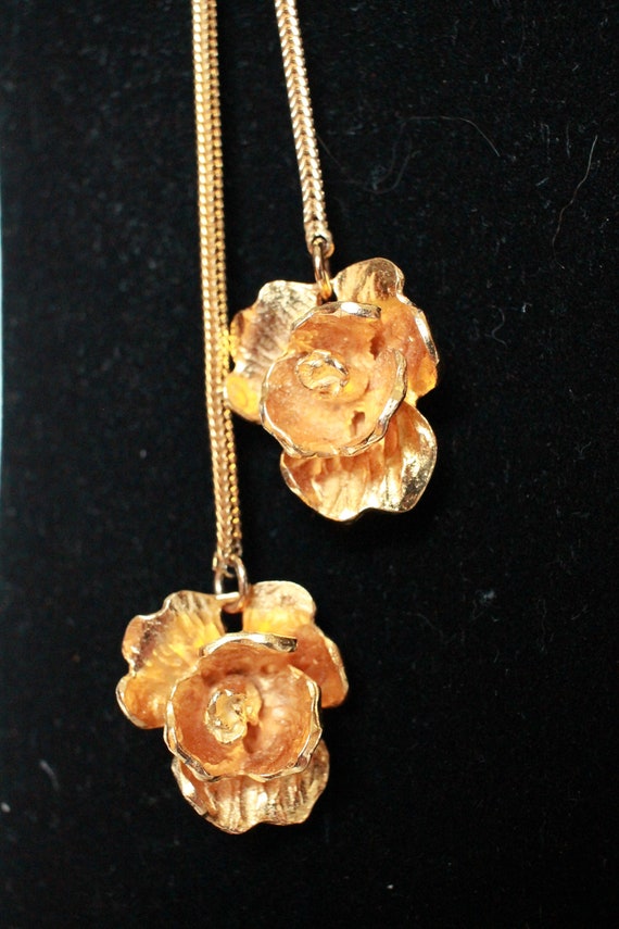 Vintage Rose Flappers Necklace - Costume