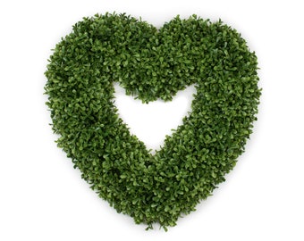 Boxwood Heart Outdoor Wreath - 17 Inch