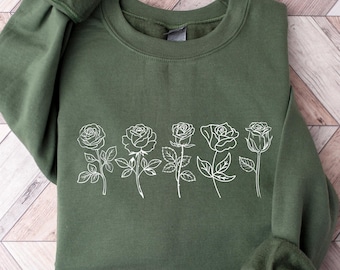 Custom Birth Month Birth Flower Sweatshirt, Gift for Mom or Grandma, Flower Shirt, Sentimental Mothers Day Gift Idea,Birthday Valentines Tee