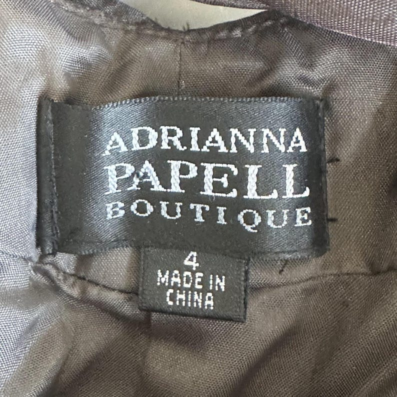 Abito Y2K Adrianna Papell Goblin marrone iridescente con rosette, taglia 4, con torsione e schiena scoperta immagine 4
