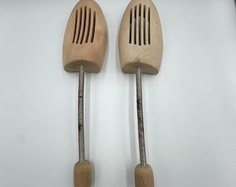 Hormas de madera para zapatos de hombre, talla 44-45, de cedro, ajustables, con resorte