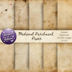Könnte beinhalten: Eine Sammlung von zehn digitalen Bildern von mittelalterlichem Pergamentpapier, jeweils 30,48 x 30,48 cm. Das Papier hat ein Vintage-Aussehen mit Flecken und Unvollkommenheiten. Die Bilder eignen sich für digitales Scrapbooking und andere kreative Projekte. Der Text lautet "Medieval Parchment Paper".