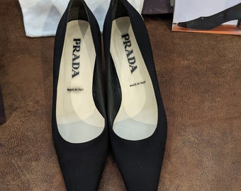 Vintage Prada Milano Italy Gorgeous Black Kitten Heels Pumps Size