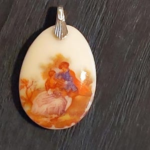 Vintage Pendant Florentine Couple Teardrop Egg Shape Detailed Milk Glass for Necklace 1.5 inch Victorian Love LARP Edwardian