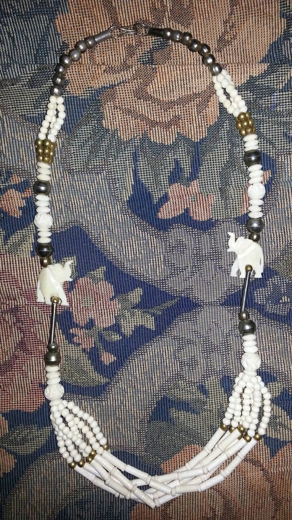 Vintage Hand Carved Elephant Fetish Necklace African Safari  display picture 3