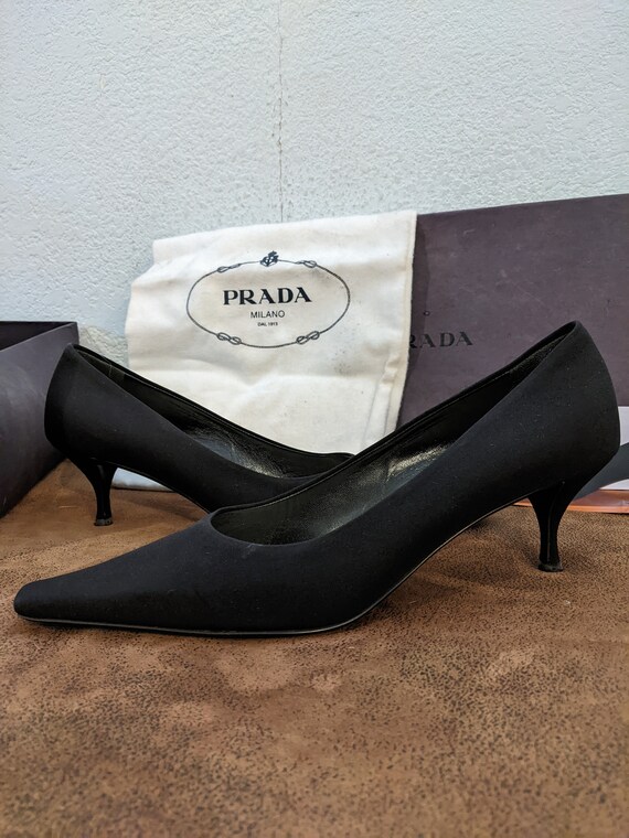 Vintage Prada Milano Italy Gorgeous Black Kitten Heels Pumps