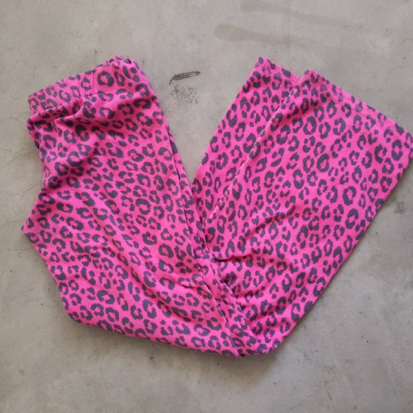 Cute pajama bottoms Pjs Leopard Cheetah Pink Black Size S - M uber soft 100% Polyester