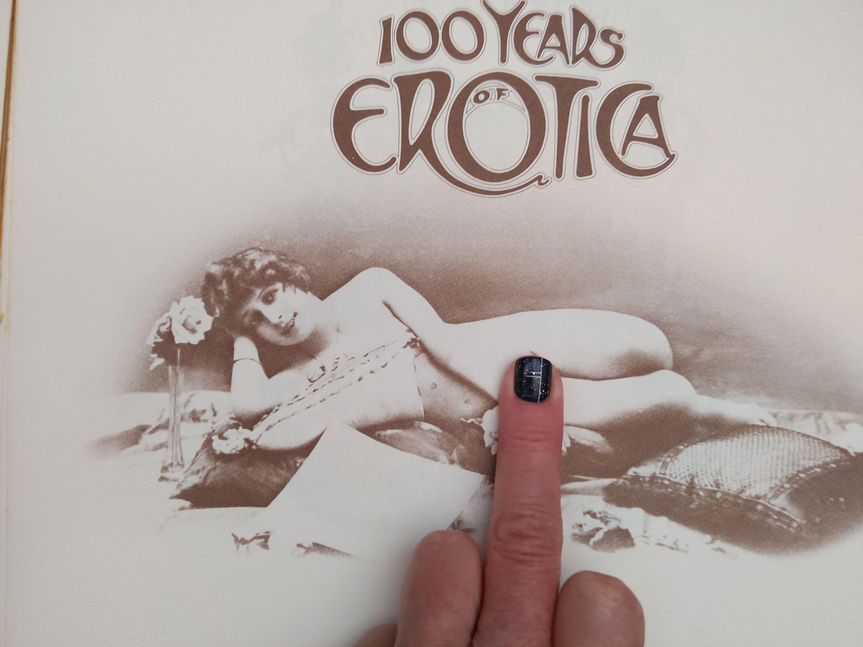 100 Years of Erotica Picture Book – Paul Aratow Nudity Photography 