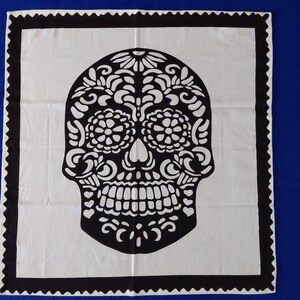 Cloth Sugar Skull Dinner Napkins 18 inch Thick Soft Cotton Halloween Dia de Los Muertos Skeleton Black White Floral Dish Towel Craft Sew DiY