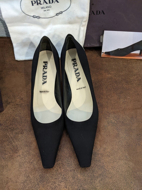 Vintage Prada Milano Italy Gorgeous Black Kitten Heels Pumps