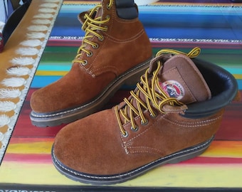 Men's 7.5 EE Work Boots Waterproof Leather Suede Oil Resistant XLNT Condition