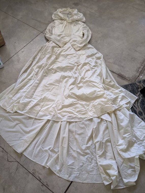 VTG Beaded Wedding Dress Size S Minimalist Hooded… - image 4