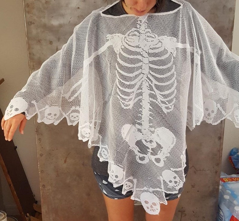 Skeleton Lace Poncho for Women Skull Bones Halloween Poncho with Lace Masquerade Mask for Halloween Skeleton Costume