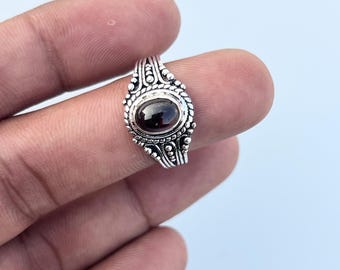 Boho Amethyst Ring: Sterling Silver, Vintage-Style Gemstone