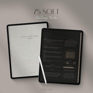 Peut inclure: Un suivi numérique du défi 75 Soft sur une tablette avec un stylet blanc. La tablette affiche un planificateur quotidien avec des sections pour les entraînements, les repas et les réflexions. Un journal assorti est à côté de la tablette. Le texte "75 SOFT Challenge Tracker" est visible.