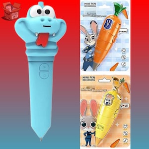以下が含まれることがあります： 赤い舌を持つ漫画のヘビの形をした水色のペン。他の2本のペンはニンジン型で、1本はオレンジ色、もう1本は黄色で、「MINI PEN RECORDING」の文字が入っています。