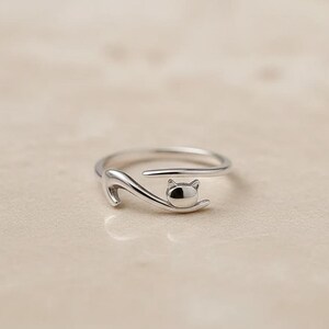 Sterling Silver Cat Ring - Minimalist Adjustable Wrap Jewelry
