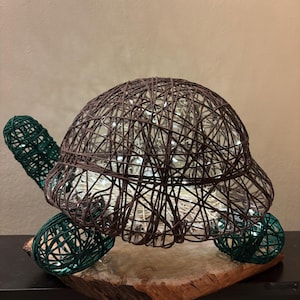 Handmade Turtle String Art Sculpture with LED Lights – Rustic Wood Base Coastal Decor – Nautical Sea Life Night Light – Beach House Gift