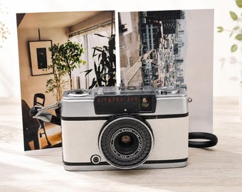 Aparat fotograficzny CLA'd / Olympus Pen EE-2 Film Tested [prawie idealny] Półklatkowy aparat 35 mm z Japonii