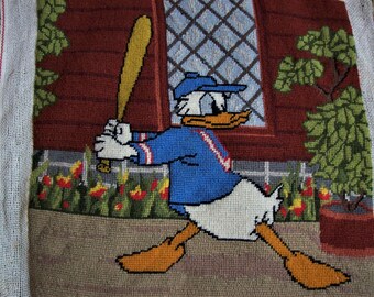 Donald Duck needlepoint, Disney cushion cover, free shipping in Canada and the United States