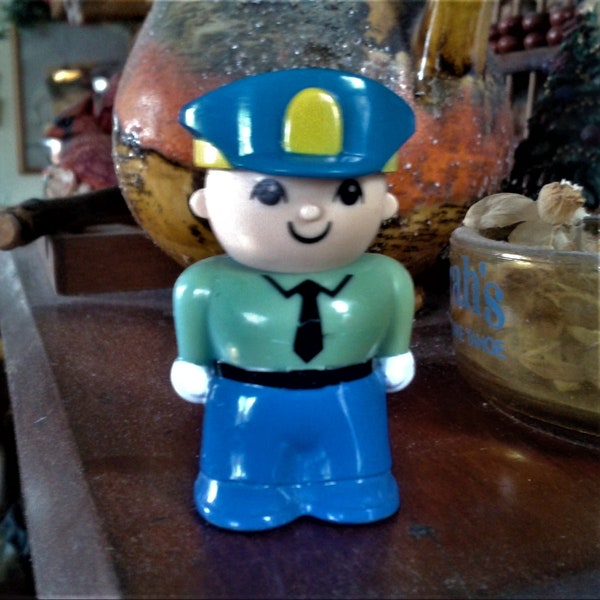 Buddy L policeman, plastic policeman  figure, My First Buddys police man, free shipping in Canada and the United States