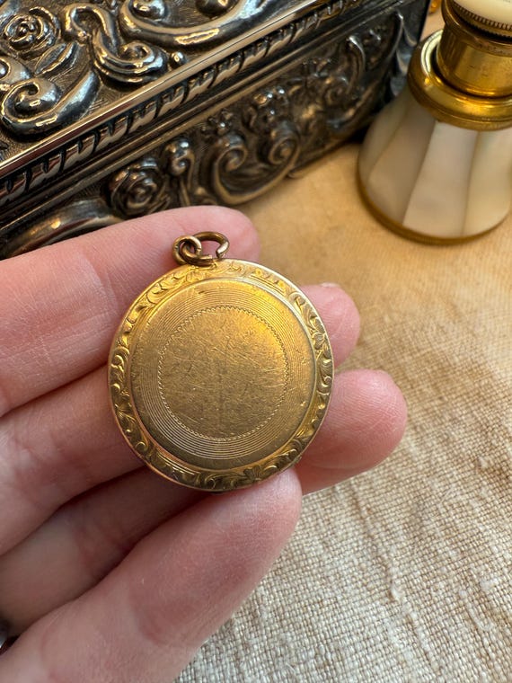 Antique Gold Filled Victorian Locket
