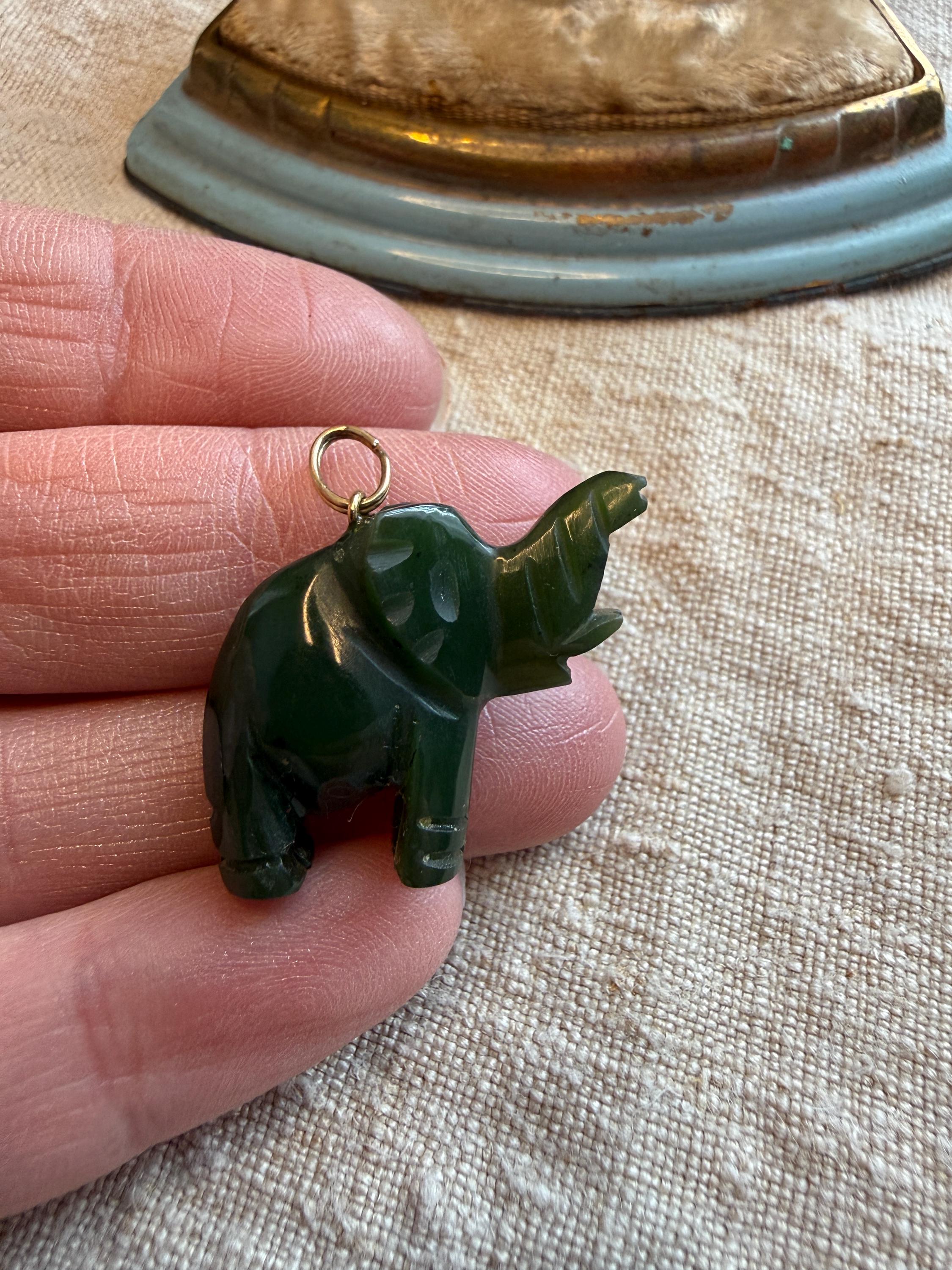 Pendentif Vintage éléphant Sculpté En Jade Vert – Breloque Pierre Naturelle, Occasion