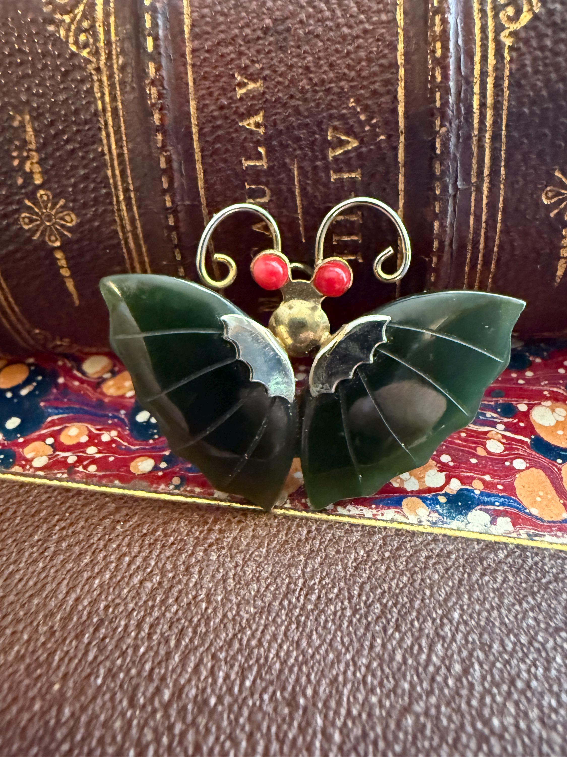 Broche Papillon Métal Doré Avec Opale Blanche Et Pierre Verte - Neuf Sans Emballage