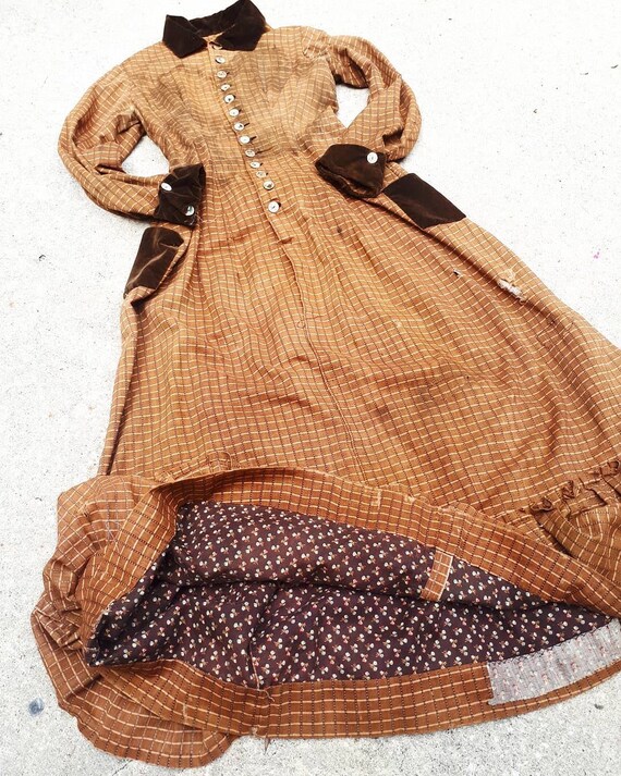 Antique 1800s Victorian Pioneer Calico Work Wrappe