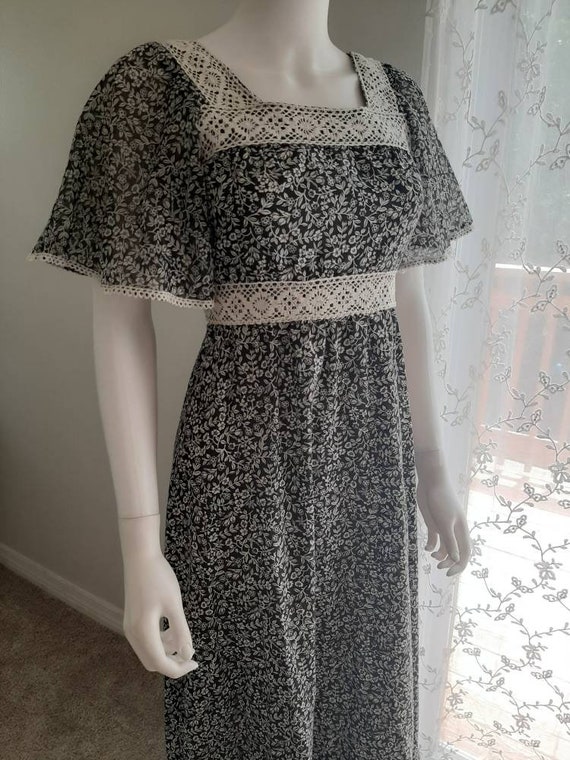 Vintage 1970s Calico Maxi Prairie Summer Dress