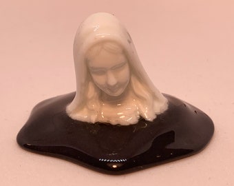 Sinking virgin Marry, mini sculpture